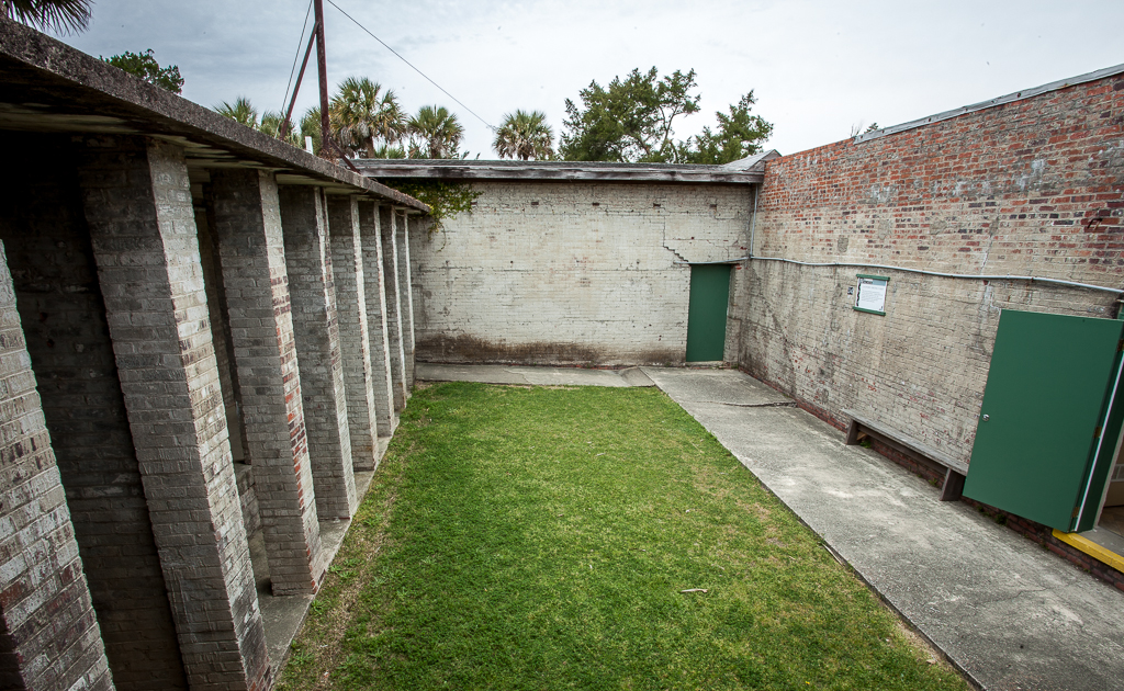 The laundry drying yard