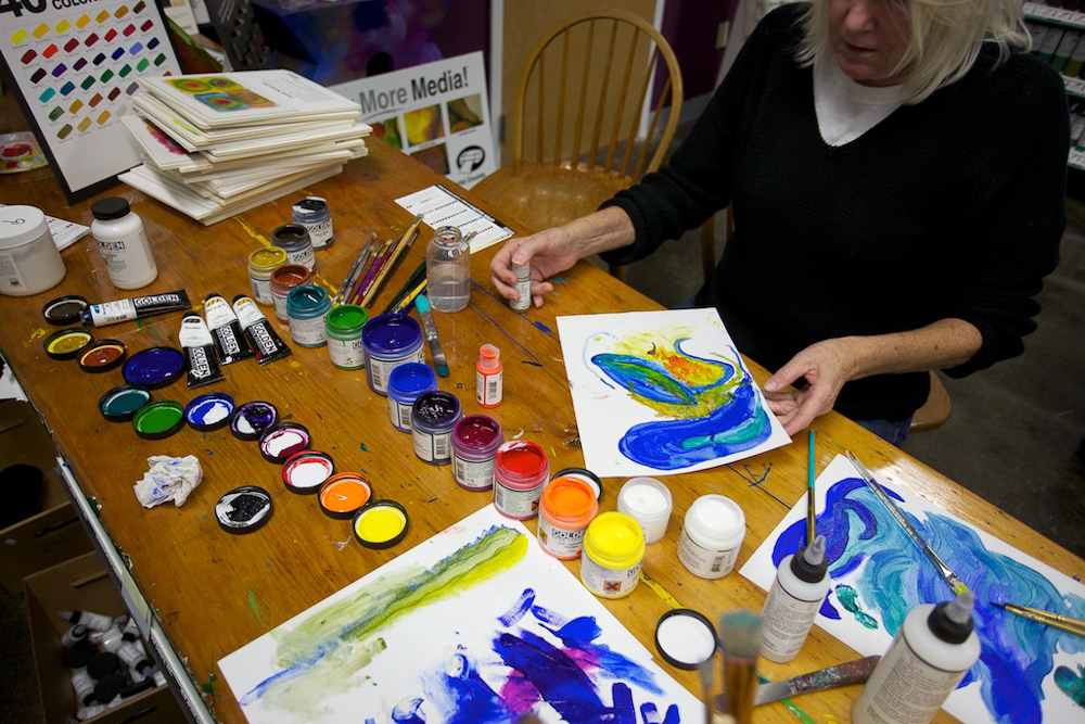 The Golden Paint Factory has a wet bar where, for free, I could belly-up and try out all the paints and colors I ever wanted to play with.