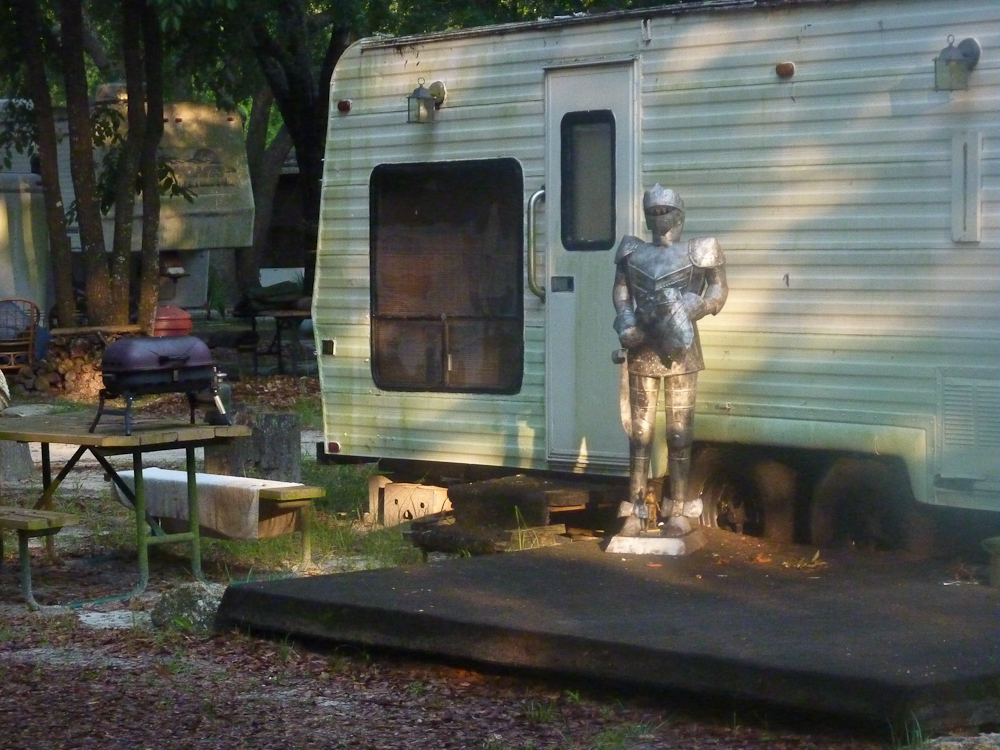 Did a thief steal this suit of medieval armor from the Metropolitan Museum of Art and install it in this trailer park garden in Ocala, Florida?