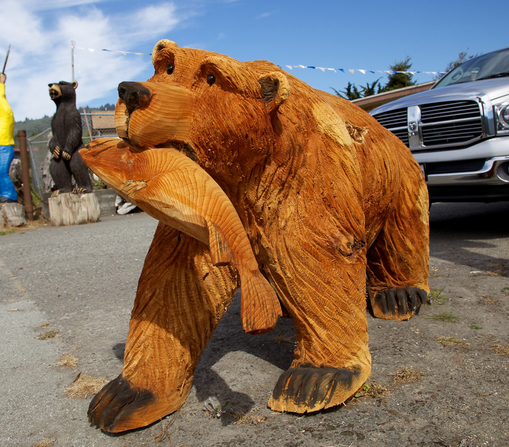 Chainsaw Bears are growing on me. If I lived on a body of water, I might want to add this cutie to my lawn decor.