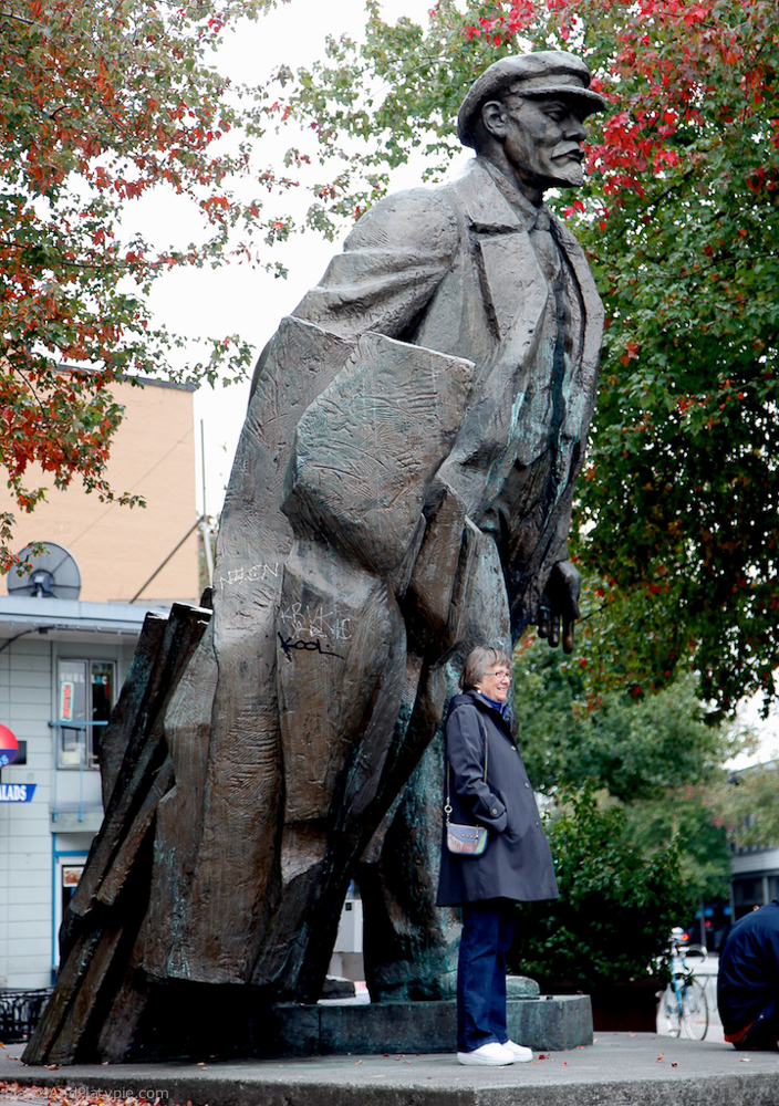 Emil Venkov's scupture of Lenin moved from Poprad, Czechoslovakia (now Slovakia) to the Fremont section of Seattle.
