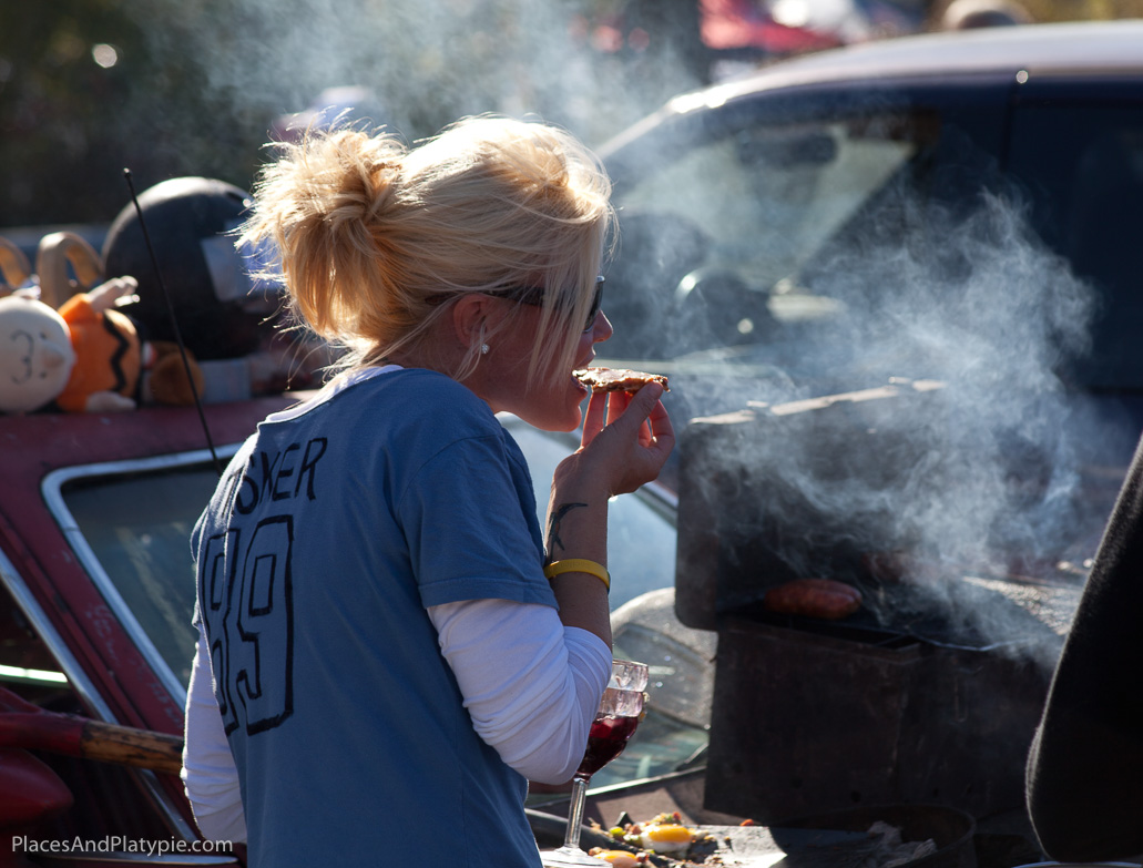 The hottest chicks dig the cuisine...