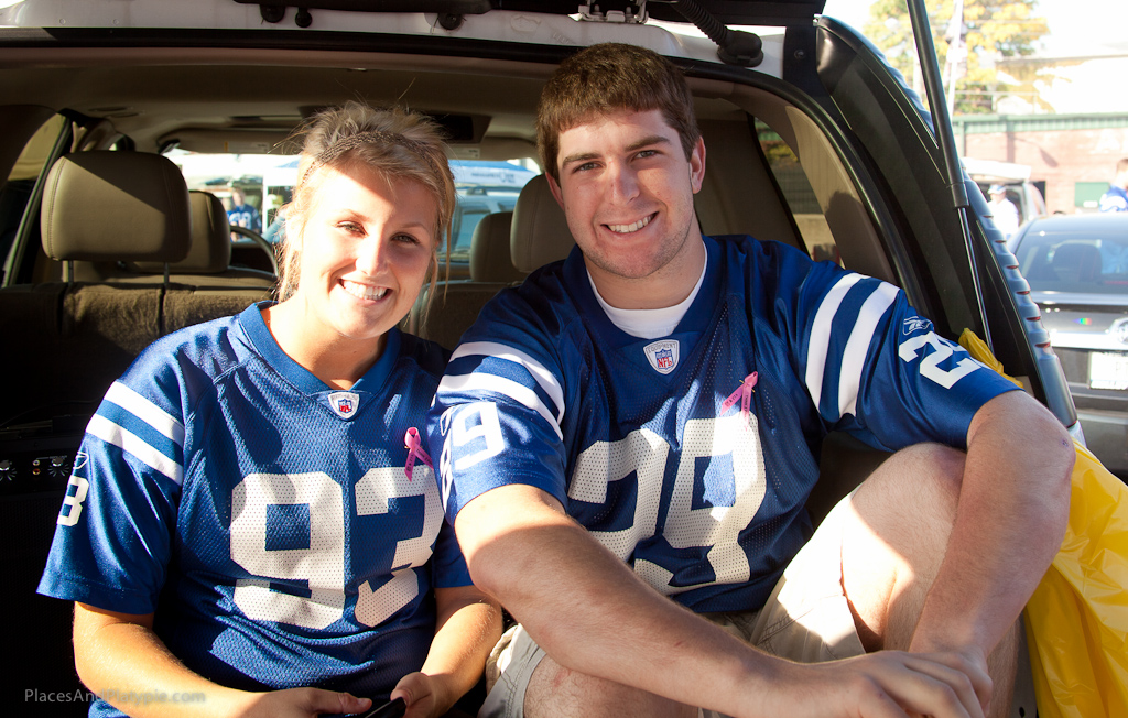 Tailgating togetherness - Nice!