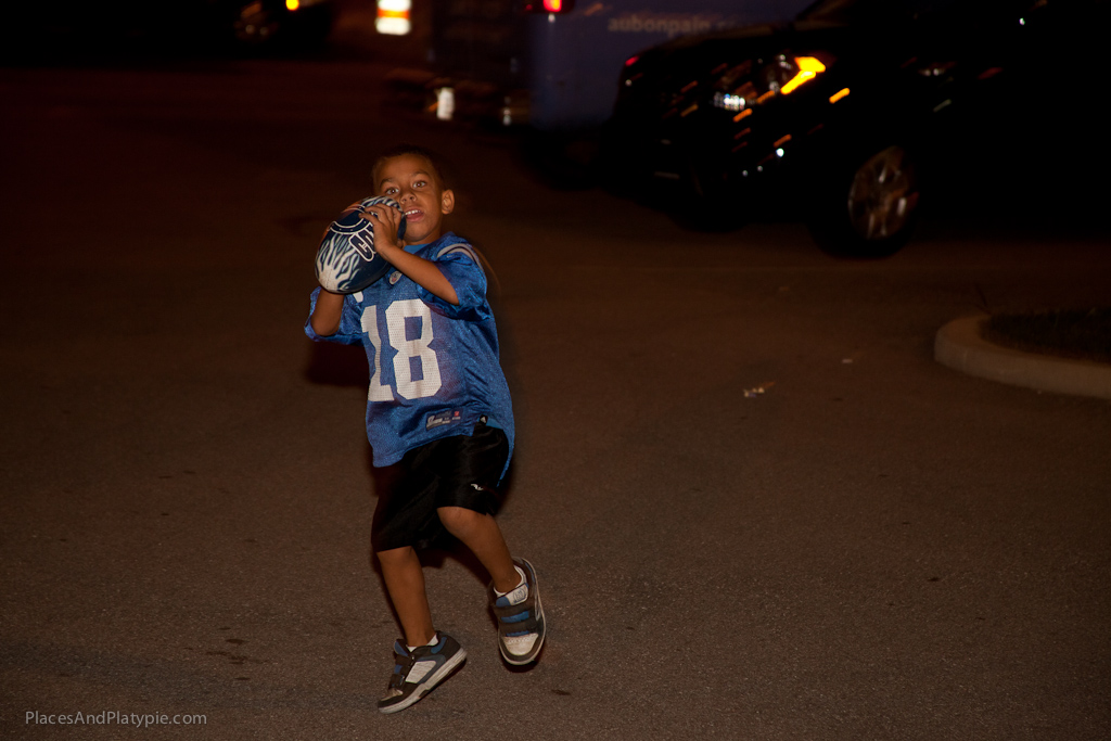 Avoiding the onrushing camera, he just gets the touchdown pass away!