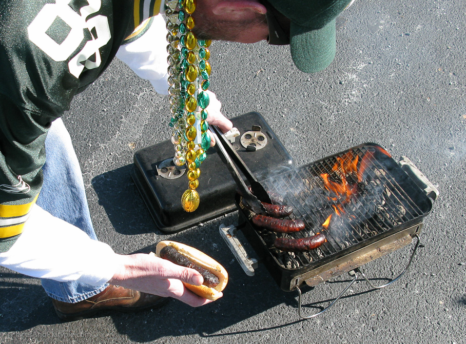 Genuine Cheesehead cooks genuine Wisconsin Brats! Goooood!