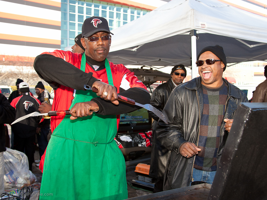 This hip-hop grillmaster had his own DJ!  THAT'S Stylin!