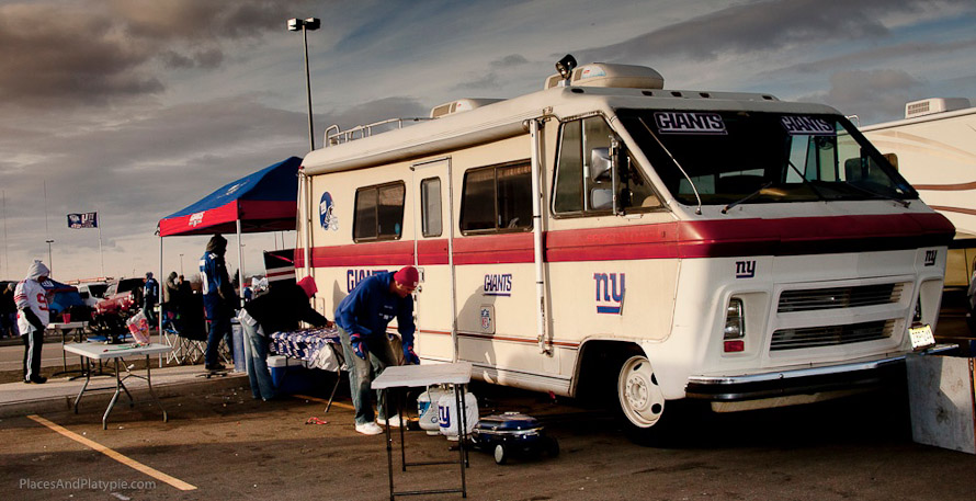 John Bakalarczyk of BigBlueTailgaters.com is one of the first to set up