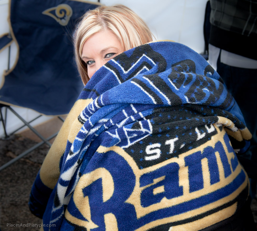 THAT'S a nice warm look from a lovely Rams Fan!
