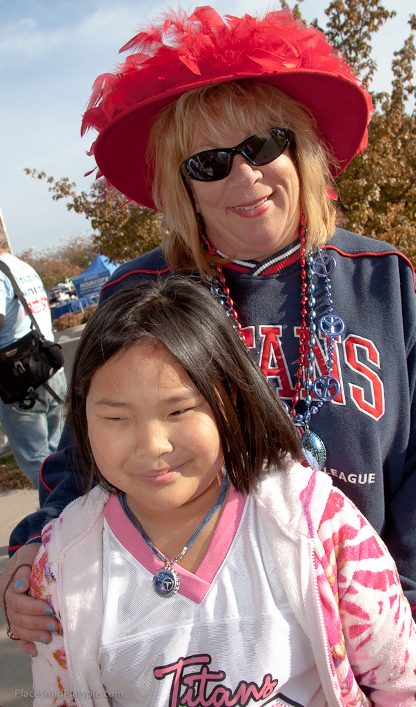 Supporting the Titans AND Breast Cancer Month - Nice!