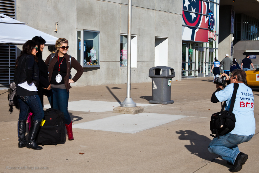 ALWAYS seem to be on my knees with women...