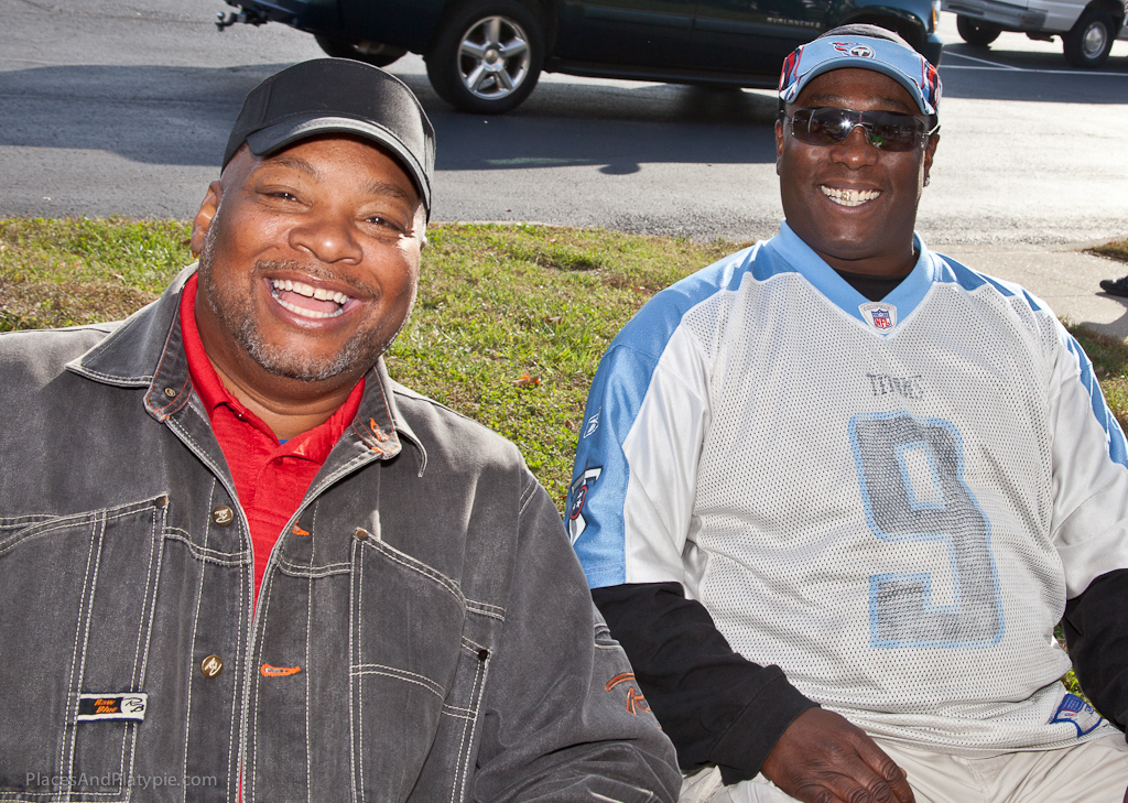 Great friends, great Titans Tailgating!