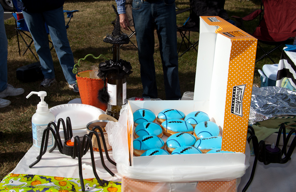 Well dressed Halloween tailgating table!